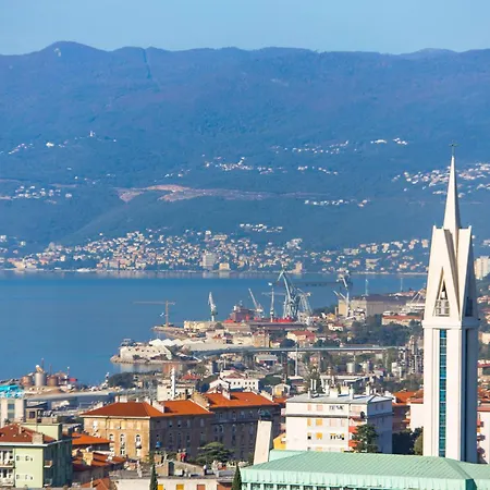 Rooftop Apartman Fiume